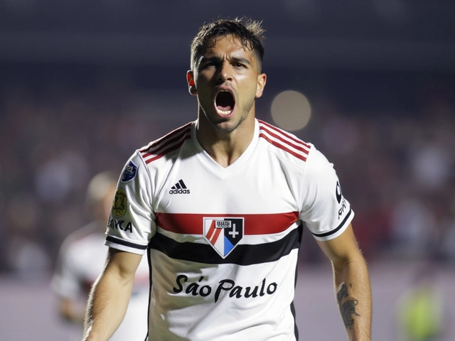 Jonathan Calleri de São Paulo Comenta Alerta de Saúde em Campo com Juan Izquierdo