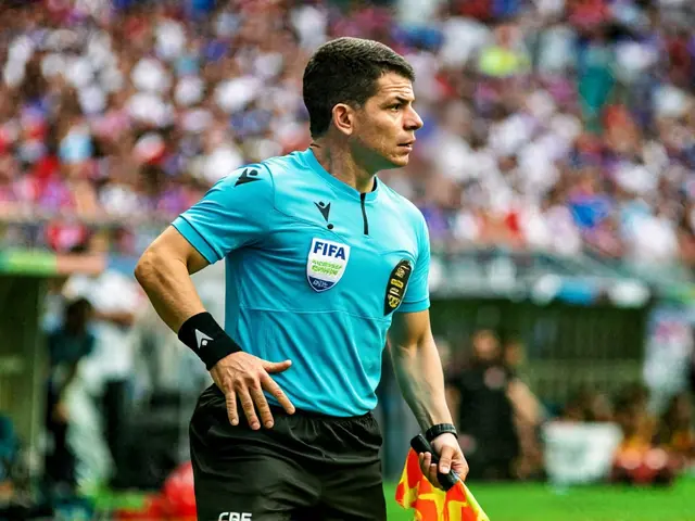 Não há registros de servidor da PMCuritiba na arbitragem da Copa do Mundo